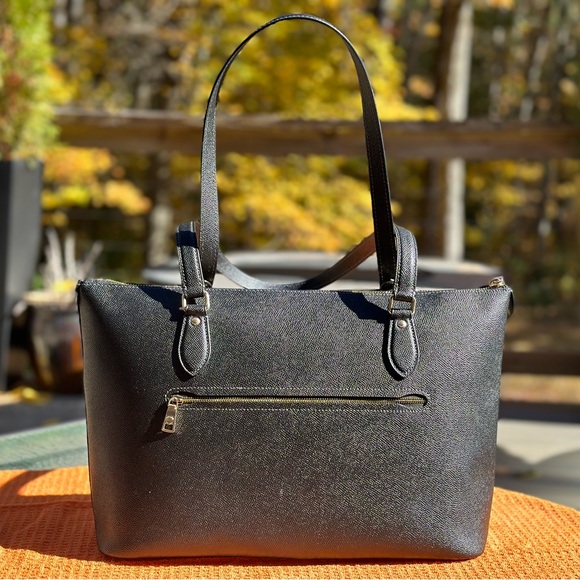 Coach Black Gallery Tote in cross grain leather. Like new/never used. - Picture 3 of 7